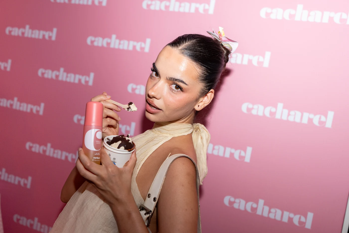 Cacharel · Cuore Summer Party · fotografía 3 de 9 por Mondelo Media