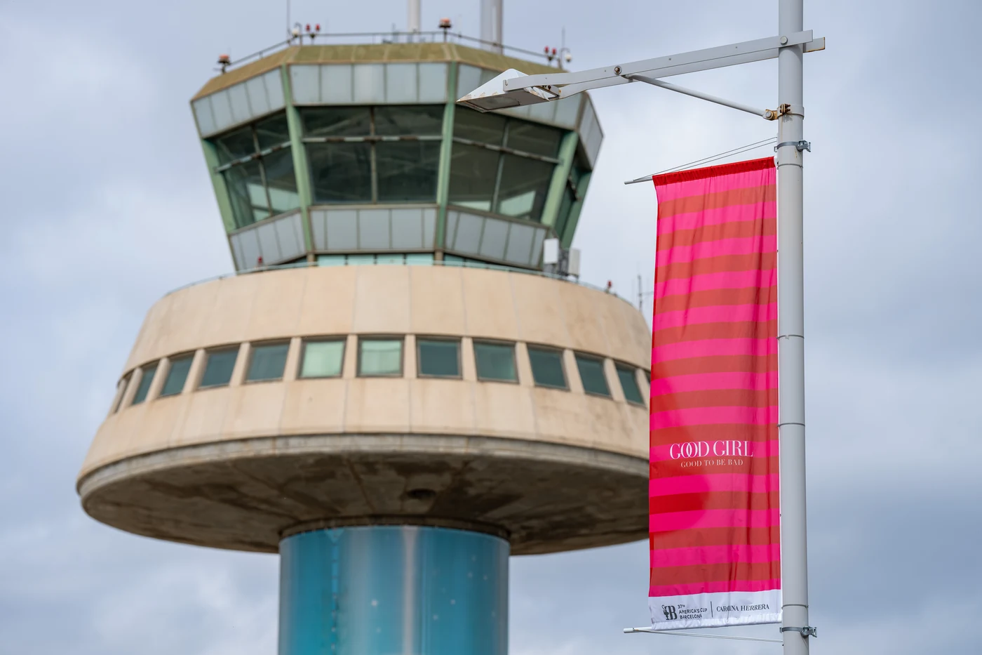 Carolina Herrera · Club La Bomba, aeropuerto de Madrid · fotografía 9 de 10 por Mondelo Media