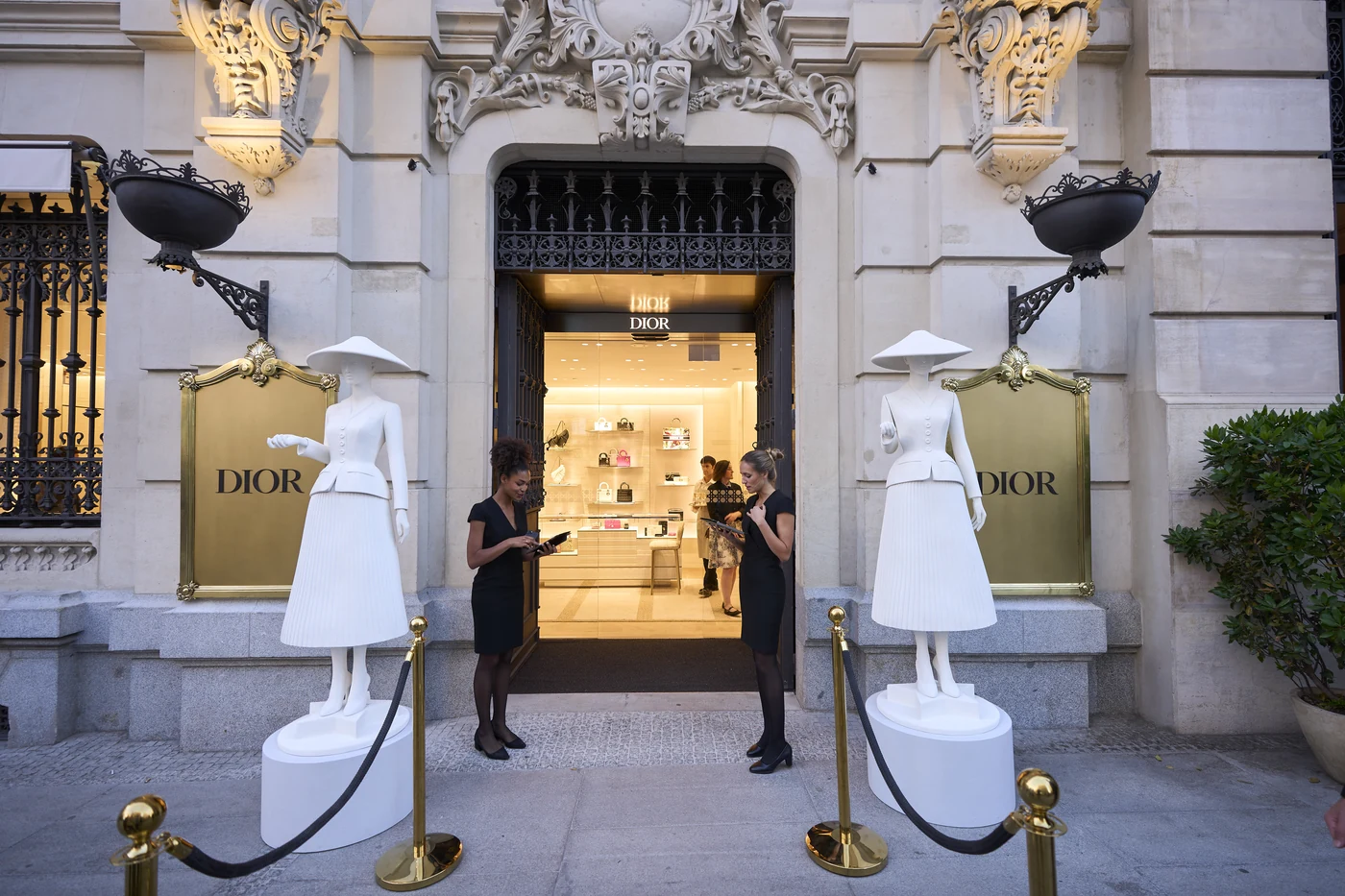 Dior · Boutique Dior Canalejas, Madrid · fotografía 2 de 10 por Mondelo Media